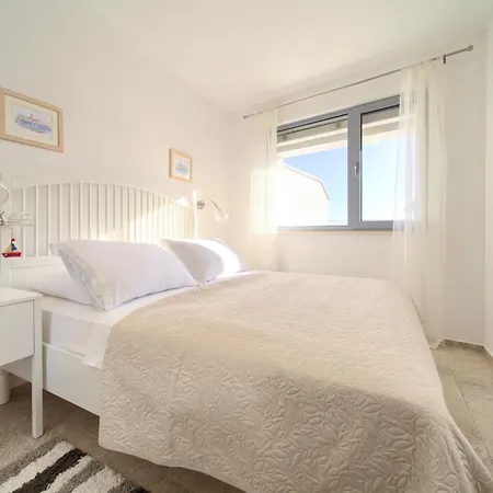 Miracle 2 With Heated Pool Villa *