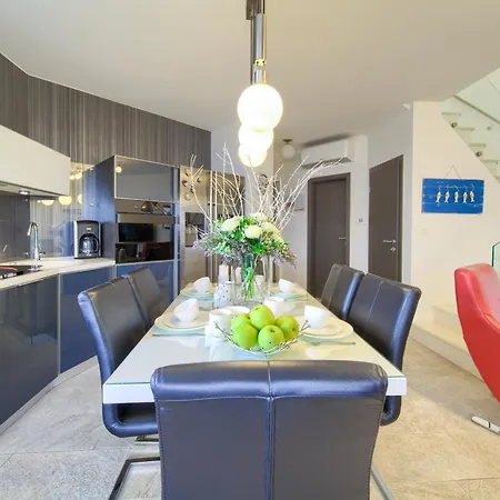 Miracle 2 With Heated Pool * Krk Town