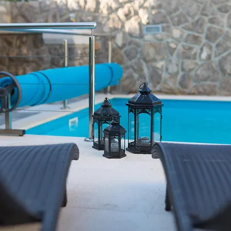 Miracle 2 With Heated Pool *