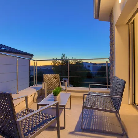 Miracle 2 With Heated Pool