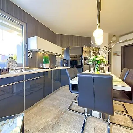 Miracle 2 With Heated Pool Βίλα Krk Town