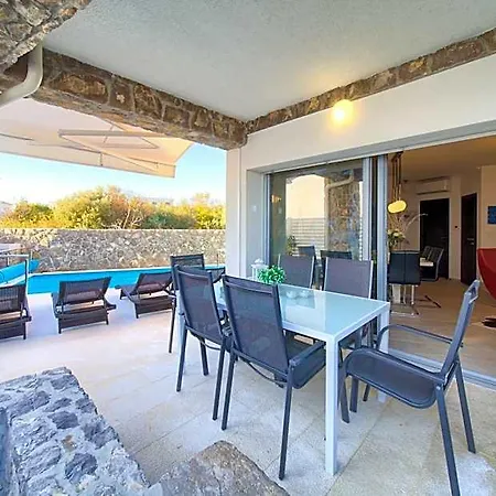 Miracle 2 With Heated Pool *