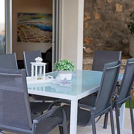 Miracle 2 With Heated Pool * Krk Town