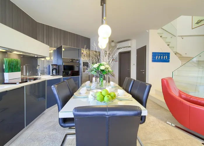 Miracle 2 With Heated Pool * Krk Town