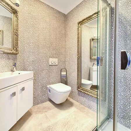 Miracle 2 With Heated Pool Krk Town