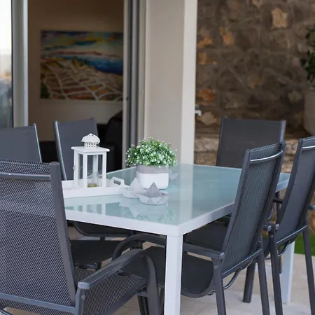 Miracle 2 With Heated Pool Villa