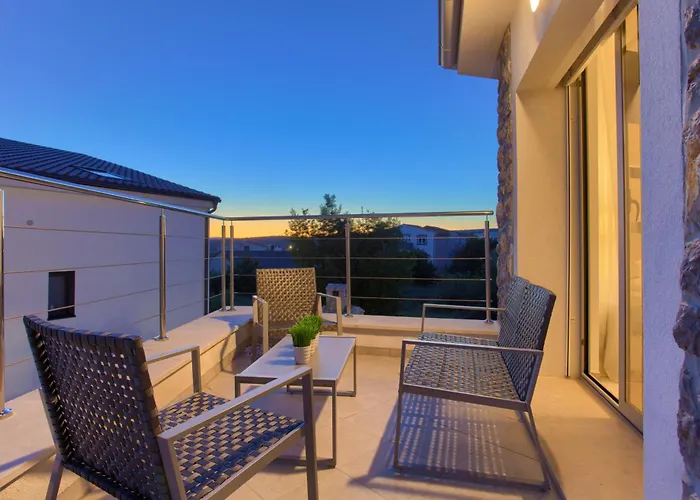 Miracle 2 With Heated Pool