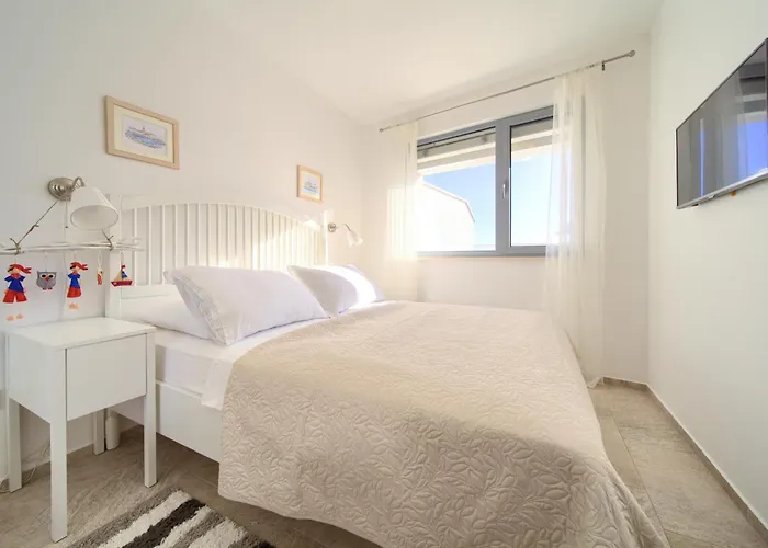 Miracle 2 With Heated Pool Villa *