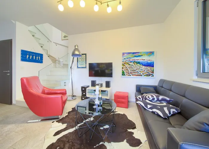 Miracle 2 With Heated Pool * Krk Town